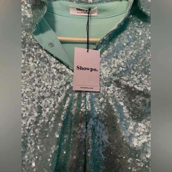 SHOWPO T-SHIRT DRESS !!ACCEPTING THE FIRST REASONABLE OFFER THAT IS SENT!! - Picture 3 of 8